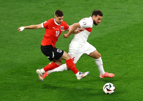 Nguồn thu Euro được dùng ra sao?- Ảnh 2. Euro 2024 đang diễn ra rất hấp dẫn, góp phần tăng nguồn thu cho giải đấu - Ảnh: REUTERS