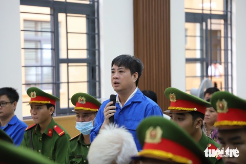 Xét xử cựu lãnh đạo huyện Chợ Mới trong vụ tham ô tài sản- Ảnh 2. Bị cáo Nguyễn Hồng Viễn