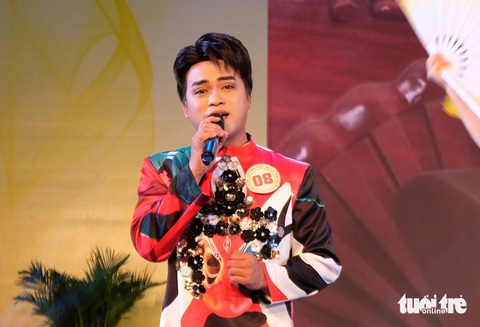 Nghệ sĩ trẻ Hùng Vương trong cuộc thi cải lương Mộc Quán - Nguyễn Trọng Quyền - Ảnh: LINH ĐOAN Nghệ sĩ trẻ Hùng Vương trong cuộc thi cải lương Mộc Quán - Nguyễn Trọng Quyền - Ảnh: LINH ĐOAN