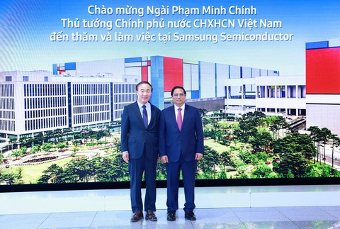 Thủ tướng Phạm Minh Chính thăm tổ hợp bán dẫn Samsung- Ảnh 3. Thủ tướng Phạm Minh Chính thăm tổ hợp bán dẫn Samsung tại Pyeongtaek, tỉnh Gyeonggi (Hàn Quốc) - Ảnh: DƯƠNG GIANG