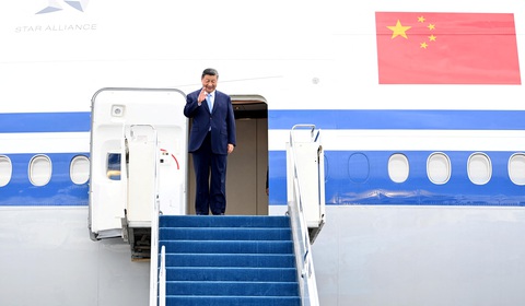 Ông Tập Cận Bình tới Kazakhstan ngày 2-7 - Ảnh: REUTERS Ông Tập Cận Bình tới Kazakhstan ngày 2-7 - Ảnh: REUTERS
