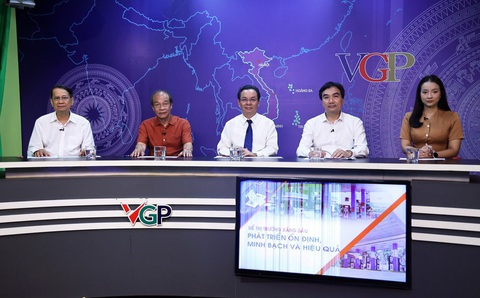 Chuyên gia, doanh nghiệp kêu giá xăng dầu đang bị 'áp đặt' bởi công cụ hành chính- Ảnh 1. Tọa đàm