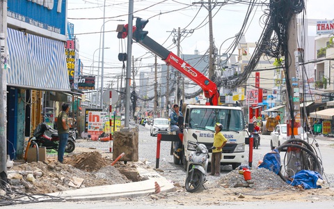 Di dời và ngầm hóa lưới điện ở dự án mở rộng đường Tân Kỳ Tân Quý (TP.HCM) Hạ tầng kỹ thuật ngáng chân dự án trọng điểm- Ảnh 2.