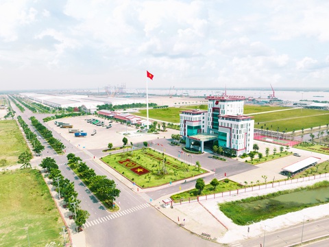 Cung đường 'xanh' tại giải GreenUP Marathon 2024- Ảnh 7. Cung đường 'xanh' tại giải GreenUP Marathon 2024- Ảnh 7.