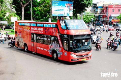 Đừng ham độc quyền, nên tính làm gì để xe buýt 2 tầng hấp dẫn hơn- Ảnh 1. Đừng ham độc quyền, nên tính làm gì để xe buýt 2 tầng hấp dẫn hơn- Ảnh 1.