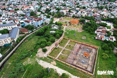 Cận cảnh nơi an nghỉ của vị vua triều Nguyễn chỉ ở ngôi 3 ngày- Ảnh 1. Cận cảnh nơi an nghỉ của vị vua triều Nguyễn chỉ ở ngôi 3 ngày- Ảnh 1.