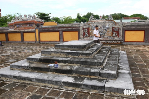Cận cảnh nơi an nghỉ của vị vua triều Nguyễn chỉ ở ngôi 3 ngày- Ảnh 9. Mộ phần của vua Dục Đức - Ảnh: NHẬT LINH