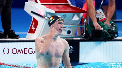 Olympic Paris 2024: Những khoảnh khắc ấn tượng trên đường đua xanh- Ảnh 4. Kình ngư Daniel Wiffen của Ireland ngạo nghễ khi giành chiến thắng ở nội dung 800m tự do - Ảnh: GETTY