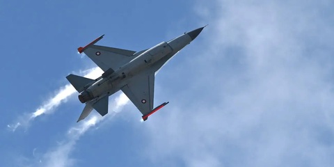 Mỹ trang bị tên lửa và bom cho tiêm kích F-16 gửi đến Ukraine- Ảnh 1. Máy bay chiến đấu F-16 - Ảnh: BUSINESS INSIDER