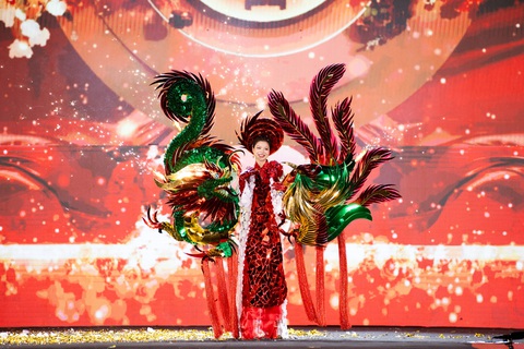 Bộ trang phục Ban tổ chức Miss Grand Vietnam 2024 xin lỗi vì nhầm lẫn câu trích dẫn lịch sử- Ảnh 8.