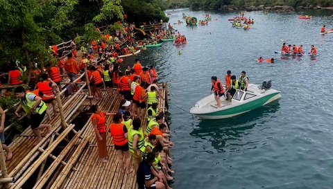 Thung lũng Hava ở Quảng Bình ‘dậy sóng’ vì vụ lừa đảo bán khống hàng triệu cổ phần- Ảnh 2. Khu du lịch thung lũng Hava những năm qua nằm trong số điểm đến có lượng khách du lịch đông nhất tại Quảng Bình - Ảnh: QUỐC NAM