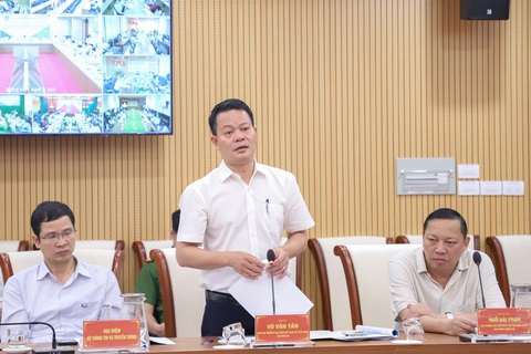 Phó cục trưởng Cục C06 - Bộ Công an Vũ Văn Tấn - Ảnh: HÀ QUÂN Lãnh đạo C06 Bộ Công an cảnh báo nguy cơ hacker tấn công dữ liệu bảo hiểm xã hội- Ảnh 1.