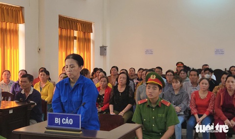Phạt 15 năm tù đối với chủ 'hụi ma' lừa đảo hơn 4,2 tỉ đồng- Ảnh 1. Sau một tuần nghị án, Tòa án nhân dân tỉnh Kiên Giang đã tuyên phạt bị cáo Nguyễn Thị Ánh Hồng 15 năm tù về tội lừa đảo chiếm đoạt tài sản - Ảnh: BỬU ĐẤU