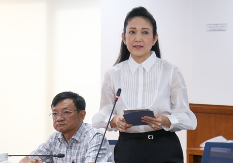 Rạp xiếc và biểu diễn đa năng Phú Thọ tổ chức chương trình đầu tiên vào 30-4-2025- Ảnh 1. Bà Nguyễn Thị Thanh Thúy - phó giám đốc Sở Văn hóa và Thể thao TP.HCM - thông tin tại họp báo - Ảnh: THẢO LÊ