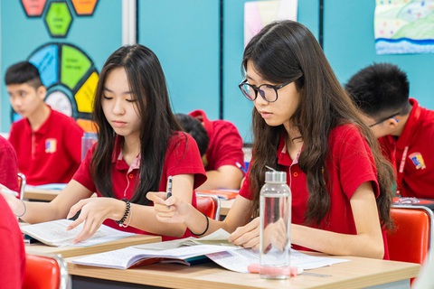 Học sinh Royal School lớp 8 hai lần đạt điểm tuyệt đối Cambridge Checkpoint- Ảnh 3. Học sinh Royal School lớp 8 hai lần đạt điểm tuyệt đối Cambridge Checkpoint- Ảnh 3.