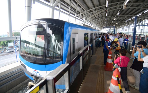 Chờ tin vui lớn hơn: Ngày metro số 1 chính thức hoạt động- Ảnh 1. Tàu metro số 1 Bến Thành - Suối Tiên - Ảnh: QUANG ĐỊNH