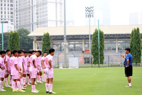 Thất bại 0-5 của U16 Việt Nam trước Indonesia nói lên điều gì?- Ảnh 2. U16 Việt Nam cần thay đổi nếu muốn tiến xa - Ảnh: VFF