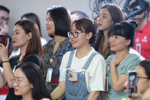 ROX Group: Luôn nỗ lực trên hành trình sáng tạo trải nghiệm cho người lao động- Ảnh 1. Đằng sau hạnh phúc của nhân viên là thành công của doanh nghiệp.