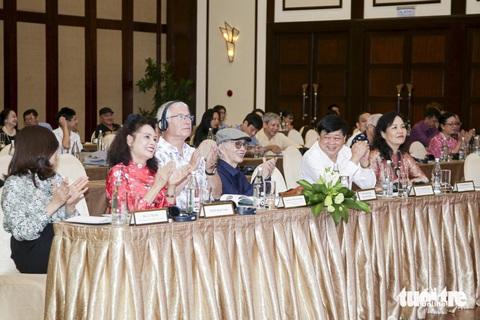 Đặng Nhật Minh: Người vượt ra khỏi khuôn khổ thẩm mỹ một thời- Ảnh 1. Tọa đàm