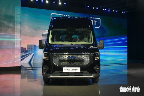 Ford Transit 2024 ra mắt Việt Nam: Giá từ 905 triệu, rộng rãi hơn, nhiều công nghệ lần đầu có- Ảnh 3. Ford Transit 2024 ra mắt Việt Nam: Giá từ 905 triệu, rộng rãi hơn, nhiều công nghệ lần đầu có- Ảnh 3.