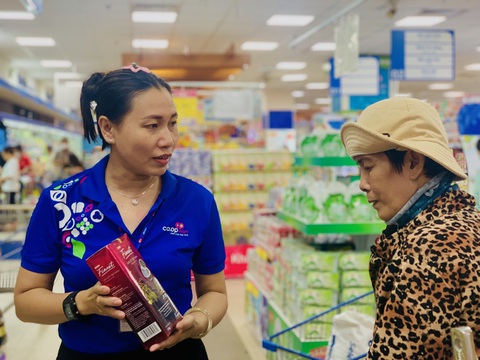 Saigon Co.op mở lễ hội hàng nhãn riêng mừng Ngày Quốc tế Hợp tác xã- Ảnh 1. Lễ hội hàng nhãn riêng Co.op giảm giá đến 50% trong tuần lễ - Ảnh: T.X