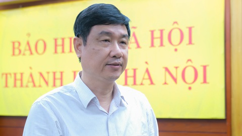 Ông Lê Văn Long - phó giám đốc Bảo hiểm xã hội Hà Nội - Ảnh: HOA NGUYỄN Ông Lê Văn Long - phó giám đốc Bảo hiểm xã hội thành phố Hà Nội - Ảnh: HOA NGUYỄN