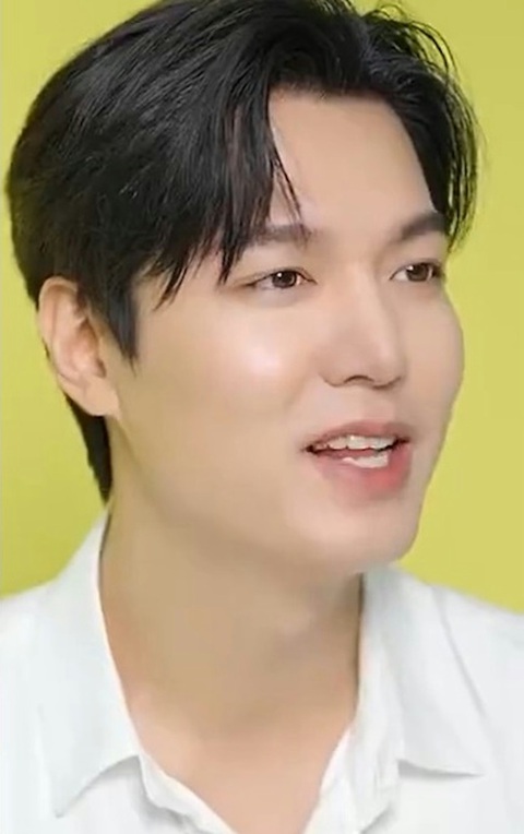 Lee Min Ho gây choáng với với gương mặt sưng vù, béo trông thấy rõ- Ảnh 2. Lee Min Ho gây choáng với với gương mặt sưng vù, béo trông thấy rõ- Ảnh 2.