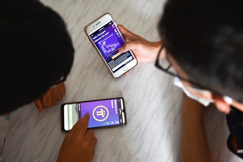 Trong 'cơn sốt' mua bán Pi: Cần có kiến thức về tài chính, crypto - Ảnh 1. Trong 'cơn sốt' mua bán Pi: Cần có kiến thức về tài chính, crypto - Ảnh 1.