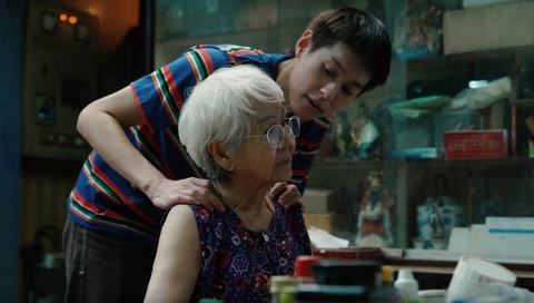 Phim Thái Lan Gia tài của ngoại làm khuynh đảo Phim Thái Lan Gia tài của ngoại làm 'khuynh đảo' phòng vé nhiều nước trên thế giới - Ảnh: CJ