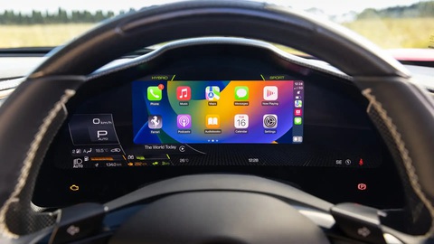 Từ CD đến CarPlay: Nhìn lại cuộc cách mạng thay đổi hệ thống giải trí ô tô- Ảnh 2. Sau nhiều năm hoàn thiện, Apple CarPlay hiện tại đã mượt mà, trơn tru và hỗ trợ người dùng tốt hơn rất nhiều - Ảnh: Drive