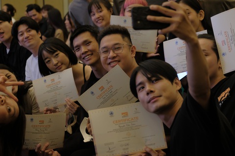 Đan Lê cắp sách đi học diễn xuất, bế mạc Ươm mầm tài năng ở DANAFF vui hết cỡ luôn- Ảnh 6. Workshop tuyển hơn 40 học viên từ hơn 400 gương mặt quen thuộc với khán giả trẻ trên mạng xã hội, phim truyền hình, hoặc các phim điện ảnh nghệ thuật thắng giải quốc tế - Ảnh: PHƯƠNG UYÊN