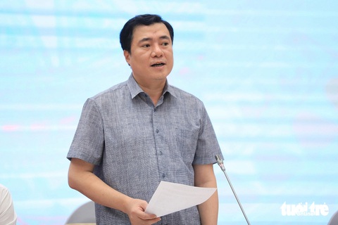 Cơ chế mua bán điện qua đường dây riêng sẽ không tránh khỏi lúng túng- Ảnh 1. Ông Nguyễn Sinh Nhật Tân - Ảnh: DANH KHANG