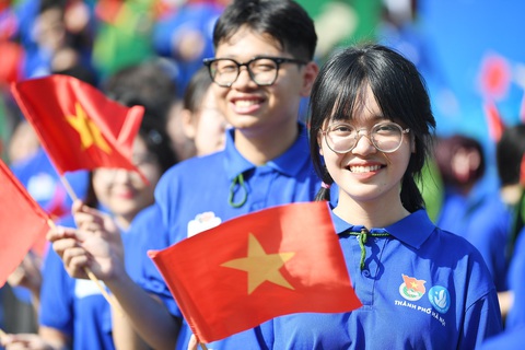 Hơn 16.000 sinh viên Hà Nội đi tình nguyện Mùa hè xanh- Ảnh 1. Sinh viên thủ đô Hà Nội tham gia lễ xuất quân chiến dịch sinh viên tình nguyện Mùa hè xanh năm 2024 - Ảnh: DƯƠNG TRIỀU