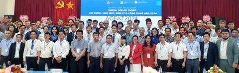 Các nhà nghiên cứu, nhà khoa học, đại biểu tham dự hội thảo chụp ảnh lưu niệm - Ảnh: D.TH. Các nhà nghiên cứu, nhà khoa học, đại biểu tham dự hội thảo chụp ảnh lưu niệm - Ảnh: D.TH.