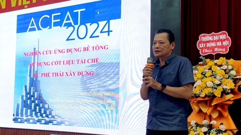 Một diễn giả trình bày tham luận tại hội thảo Một diễn giả trình bày tham luận tại hội thảo