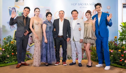 Diệp Bảo Ngọc chia sẻ chuyện Bắc tiến, đóng Sống để yêu thương- Ảnh 4. Dàn diễn viên và đạo diễn phim Sống để yêu thương