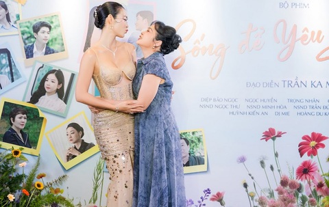 Diệp Bảo Ngọc chia sẻ chuyện Bắc tiến, đóng Sống để yêu thương- Ảnh 3. Diệp Bảo Ngọc và NSND Ngọc Thư