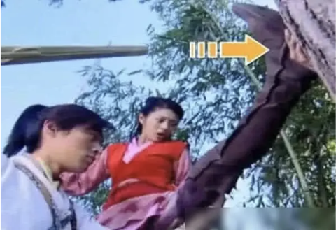 Loạt sạn ngớ ngẩn khiến khán giả 'cười chảy nước mắt' trong phim Hoa ngữ- Ảnh 7. Cho dù nhận nhiều lời khen ngợi bao nhiêu thì Tiên kiếm kỳ hiệp vẫn không thoát khỏi số phận bị soi ra những hạn sạn “dở khóc dở cười