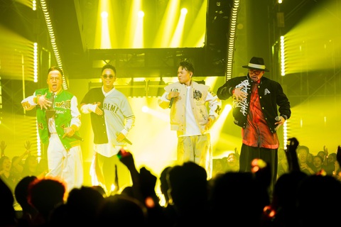 Lần hiếm hoi bốn rapper gạo cội Binz, Hà Lê, Rhymastic, Đinh Tiến Đạt có màn kết hợp trên sân khấu - Ảnh: Yeah1 Lần hiếm hoi bốn rapper gạo cội Binz, Hà Lê, Rhymastic, Đinh Tiến Đạt có màn kết hợp trên sân khấu - Ảnh: Yeah1