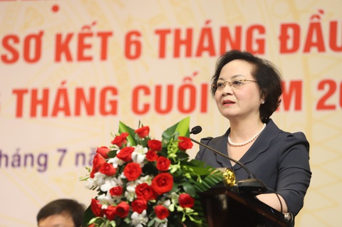 Bộ trưởng Bộ Nội vụ: Tham mưu sửa 4 luật để hóa giải việc cán bộ sợ sai- Ảnh 1. Bộ trưởng Bộ Nội vụ Phạm Thị Thanh Trà phát biểu kết luận hội nghị - Ảnh: T.T.