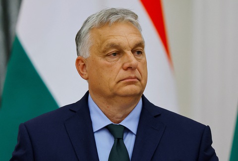 Thủ tướng Hungary Viktor Orban bất ngờ tới Trung Quốc- Ảnh 1. Trước khi thăm Trung Quốc, ông Orban đã tới thăm Ukraine và Nga. Trong ảnh, Thủ tướng Hungary Viktor Orban tham dự cuộc họp báo với Tổng thống Nga Vladimir Putin sau cuộc gặp tại Matxcơva hôm 5-7 - Ảnh: REUTERS