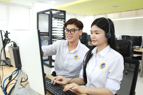 Sức hấp dẫn của công nghệ thông tin y tế tại SIU- Ảnh 2. Sức hấp dẫn của công nghệ thông tin y tế tại SIU- Ảnh 2.