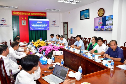Điện lực miền Nam: Hơn 150.000 khách hàng tham gia cuộc thi tiết kiệm điện- Ảnh 3. Công ty Điện lực Long An tổ chức hội nghị sử dụng điện tiết kiệm, hiệu quả trong giai đoạn nhu cầu phụ tải tăng cao