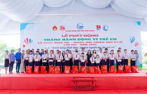 URC Việt Nam quan tâm đến sự phát triển bền vững của trẻ em- Ảnh 2. URC Việt Nam quan tâm đến sự phát triển bền vững của trẻ em- Ảnh 2.