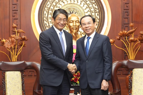 Bí thư Thành ủy TP.HCM Nguyễn Văn Nên tiếp Đại sứ Nhật Bản Ito Naoki ngày 8-7 - Ảnh: HỮU HẠNH Bí thư Thành ủy TP.HCM Nguyễn Văn Nên tiếp Đại sứ Nhật Bản Ito Naoki ngày 8-7 - Ảnh: HỮU HẠNH