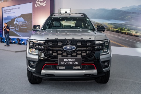 Ford dồn sức cho 4 dòng xe chủ lực tại Việt Nam, xe điện và hybrid sẽ cần thêm thời gian- Ảnh 6. Những sản phẩm bán tốt như Ranger và Everest sẽ liên tục được nâng cấp - Ảnh: QUỐC MINH