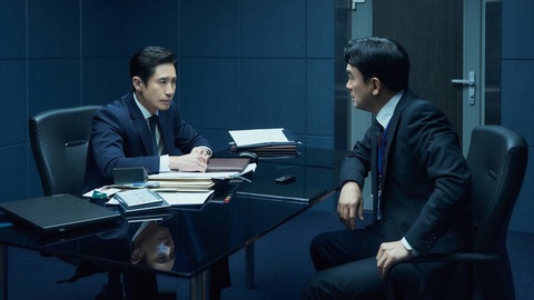 Shin Ha Kyun làm kiểm toán viên lạnh lùng trong bộ phim kịch tính The Auditors- Ảnh 1. The Auditors kịch tính ngay từ những tập đầu tiên - Ảnh: Soompi