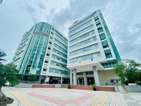 Ngân hàng xiết khoản nợ trăm tỉ của một trường cao đẳng kinh tế ở TP.HCM- Ảnh 1. Trường cao đẳng Kinh tế - Công nghệ TP.HCM - Ảnh: Website trường