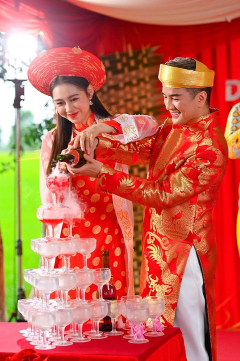 Đàm Vĩnh Hưng 'cưới vợ', dàn sao Việt nhiệt liệt chúc phúc- Ảnh 5. Đàm Vĩnh Hưng 'cưới vợ', dàn sao Việt nhiệt liệt chúc phúc- Ảnh 5.