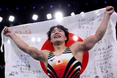 Tài năng trẻ bất ngờ lấy vàng, Nhật Bản thống trị thể dục dụng cụ Olympic 2024- Ảnh 1. Tài năng trẻ bất ngờ lấy vàng, Nhật Bản thống trị thể dục dụng cụ Olympic 2024- Ảnh 1.